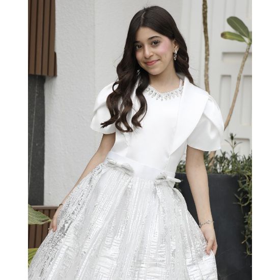 صورة طقم بناتي تيور لمعة رصاصي بفيونكة وأكمام مبتكرة واكسسوار رقبة - M3793